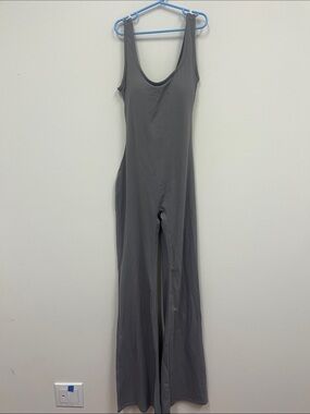 NWT Women's Grey Sleeveless Wide-Leg Jumpsuit cut out back size L